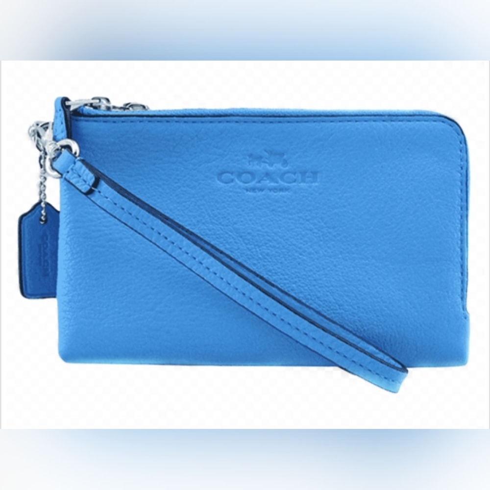 Coach pebbled leather double zip wristlet wallet & charm (NWOT)